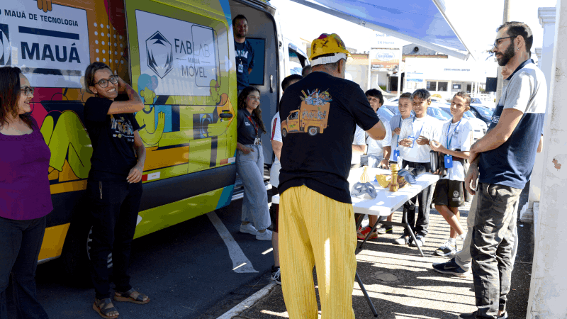Instituto Mauá de Tecnologia participa do projeto Fábrica Makers com o Fab Lab Móvel